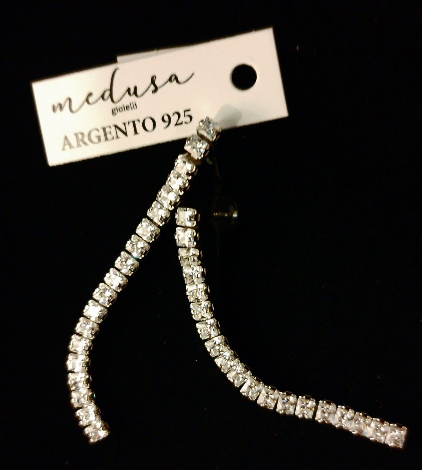 Orecchini in argento 925, fila di zirconi bianchi baguette pendenti