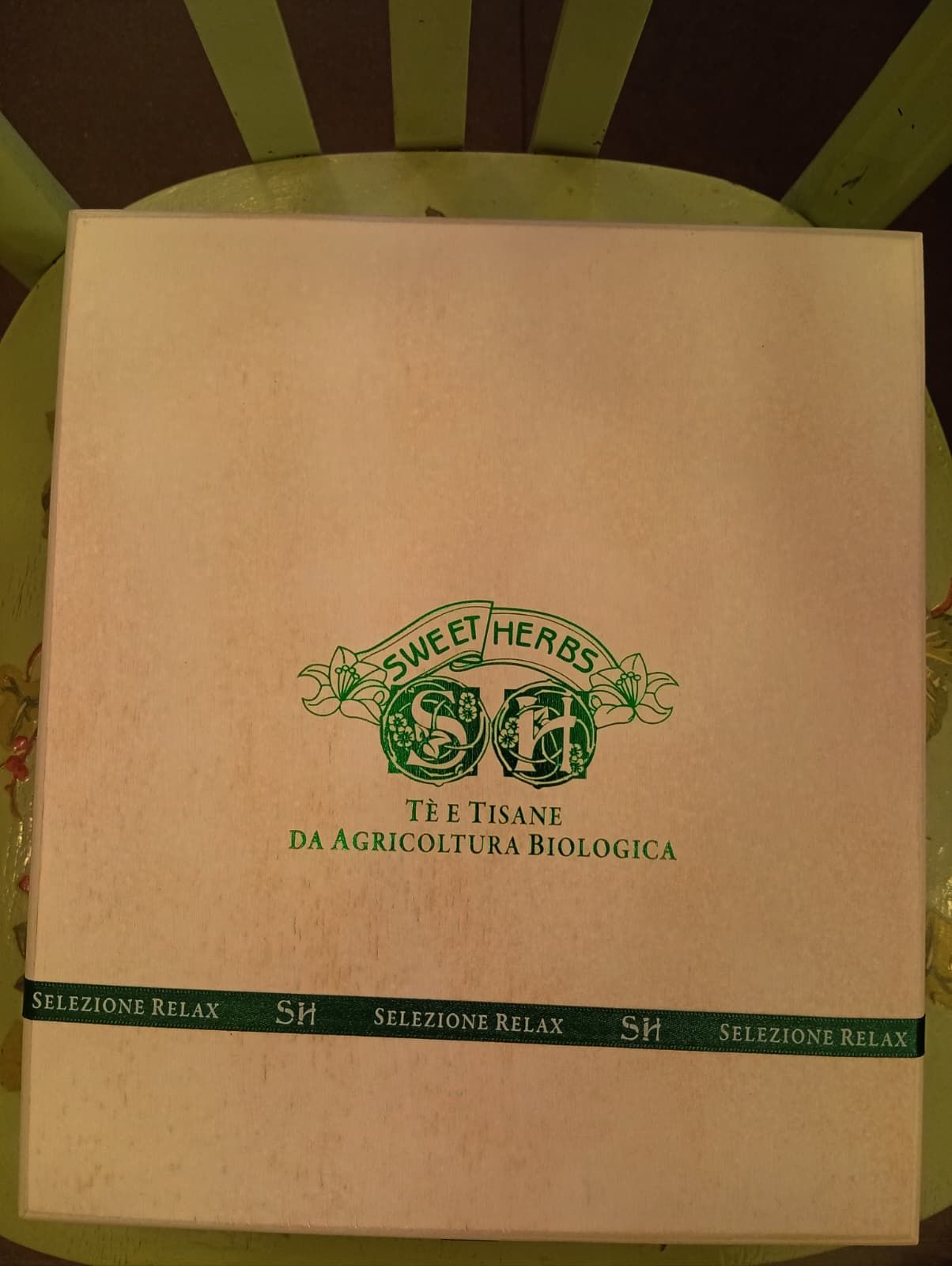 Box in legno con 90 filtri