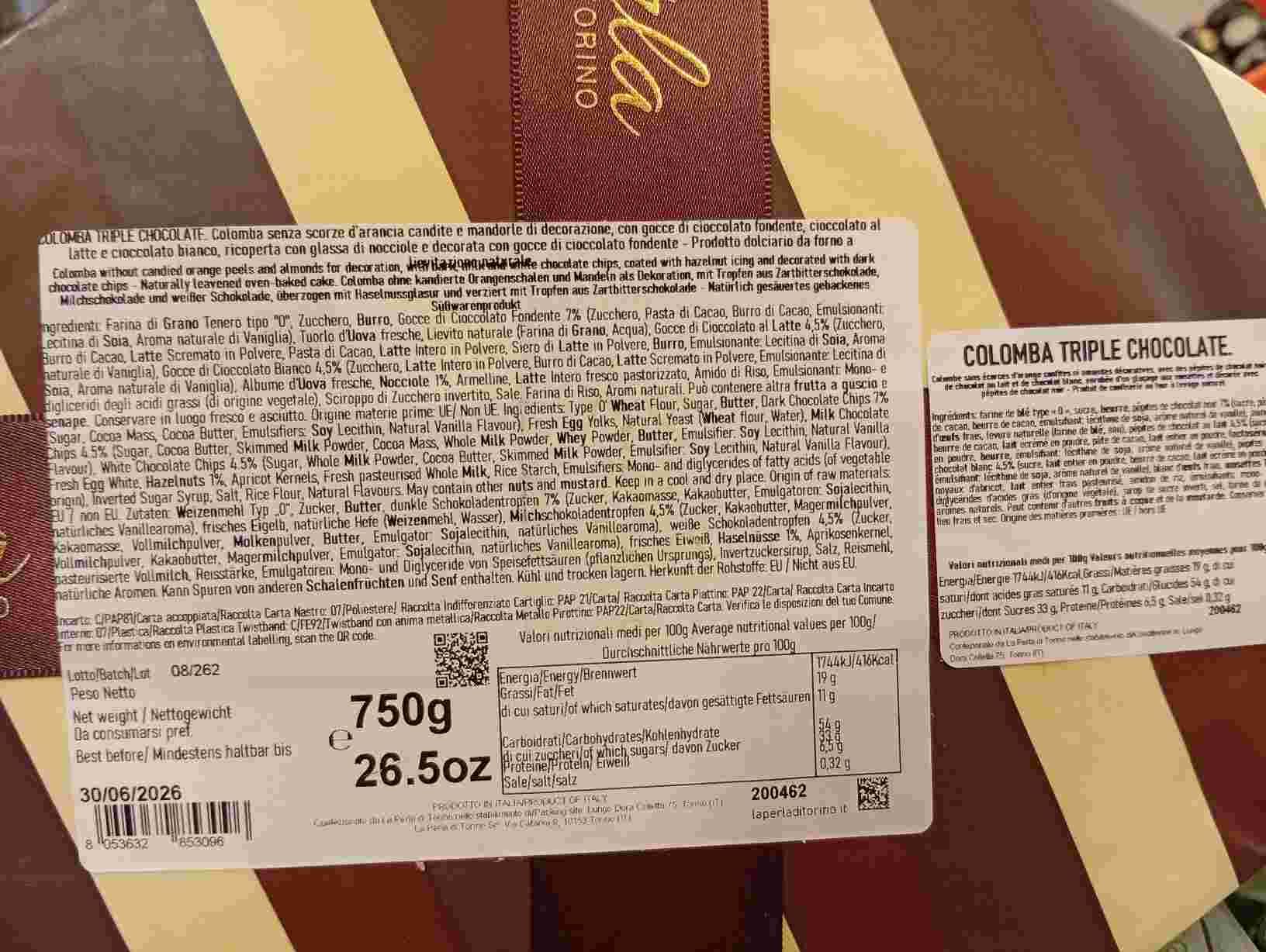 Colomba con gocce ai tre cioccolati 750g