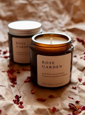 Natürliche Duftkerzen mit ätherischen Ölen kaufen. Sojawachskerzen aus Deutschland, Duftkerze kaufen.