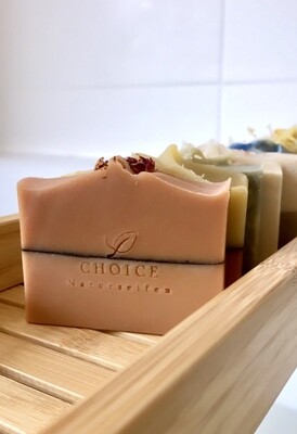 Naturseife kaufen, handgemachte Naturseife entdecken, Naturseife ohne Palmöl, Naturseife für trockene Haut, Naturseife ohne Chemie kaufen, Haarseife kaufen, Naturseife als Geschenk