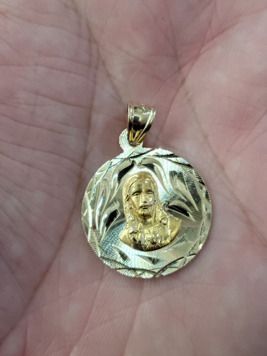 14K 1.2&quot; JESUS SCAPULAR PENDANT
