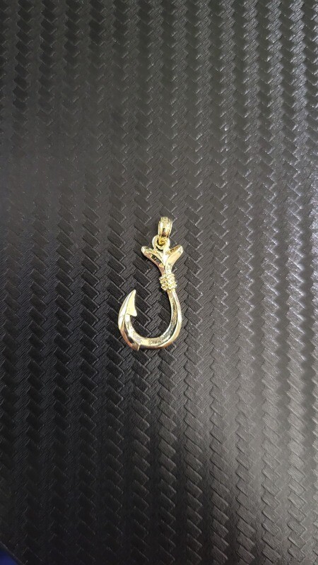 14K HAWAIIAN FISH HOOK PENDANT