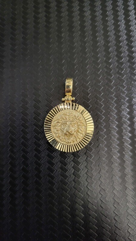 14K 1.1&quot; D/C LION PENDANT