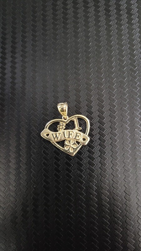 14K &quot;#1 WIFE&quot; HEART PENDANT