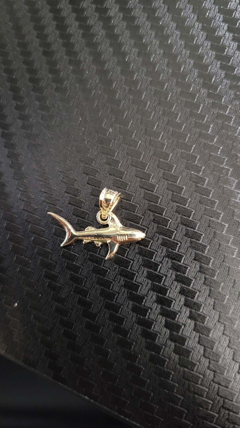 14K MISC SEA LIFE (FISH) PENDANTS, 14K FISH PENDANTS: 14K 1/2 X 3/4&quot; SHARK APPROX.  .80 GRAMS