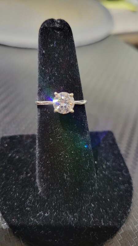 14K 1 CARAT SOLITAIRE DIAMOND RING (LAB)