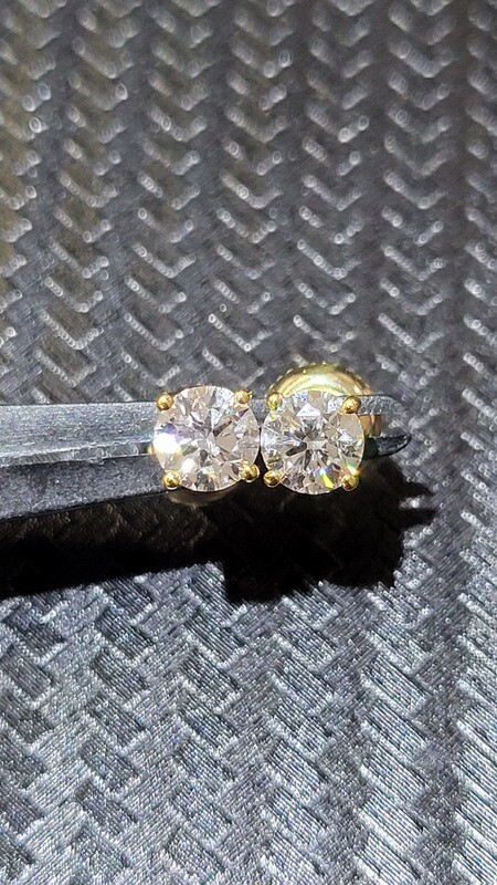 14K 1 CARAT T.C.W. DIAMOND STUD EARRINGS (LAB)