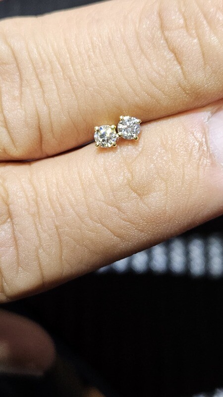 14K GOLD .25 CARAT DIAMOND STUD EARRINGS (LAB)