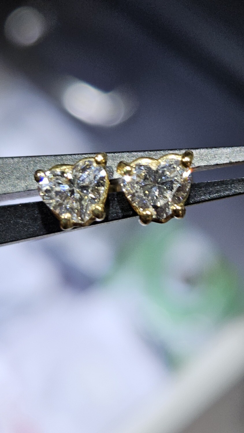 14K .87 CARAT HEART STUD EARRINGS (LAB)