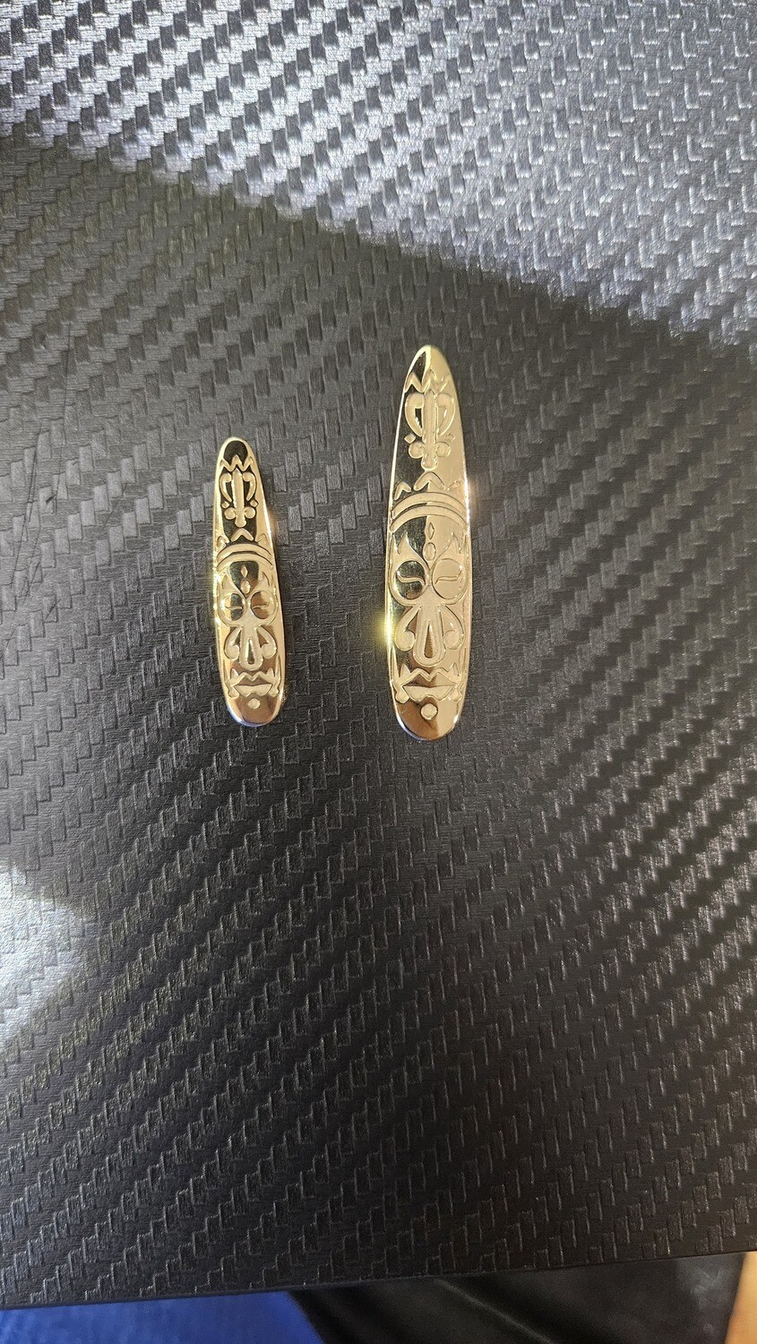 14K AFRICAN SHIELD PENDANT