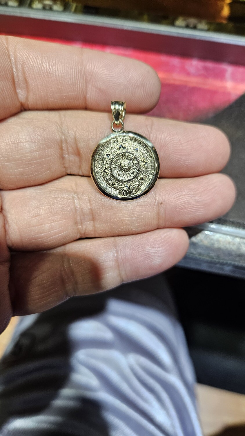14K 1.1&quot; AZTEC CALENDAR PENDANT, 14K AZTEC PENDANT: 14K 1.1&quot; AZTEC PENDANT 2.3 GRAMS (POLISHED BORDER)