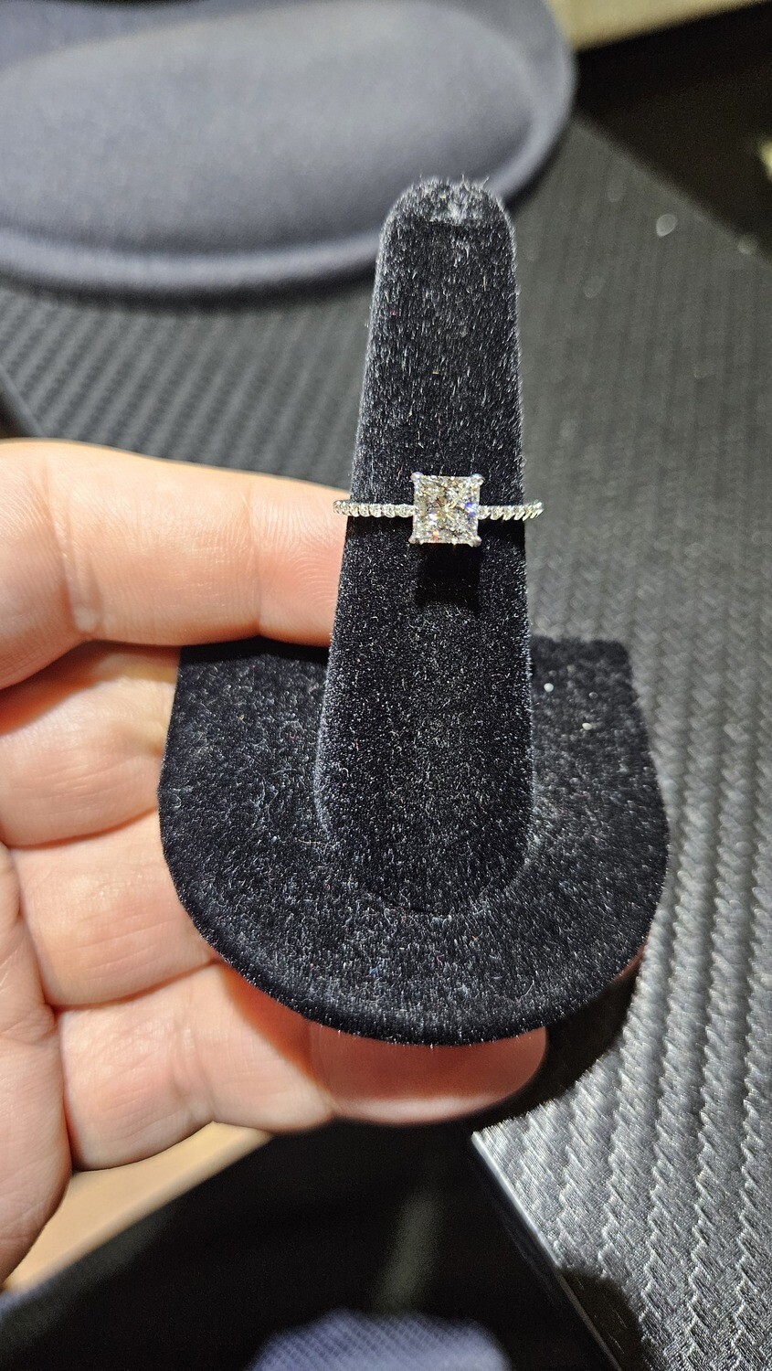 14K 1.14 CARAT PRINCESS SOLITAIRE DIAMOND RING (LAB)