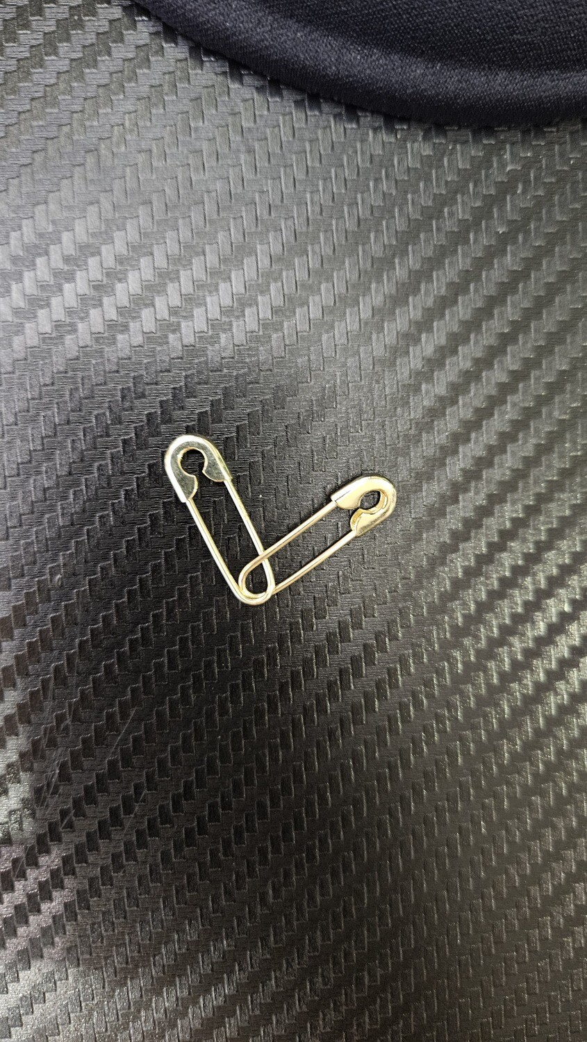 14K SAFETY PIN PENDANT