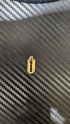 14K 3/4&quot; RAZOR PENDANT