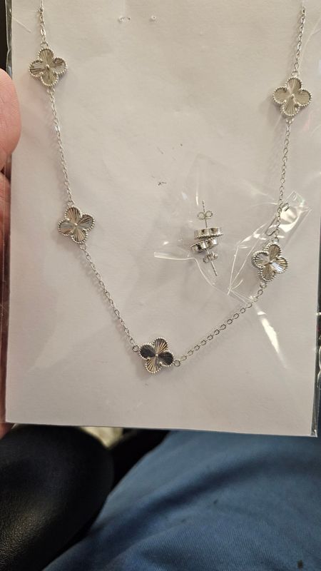 BUNCH OF STERLING DC CLOVER&#39;S!