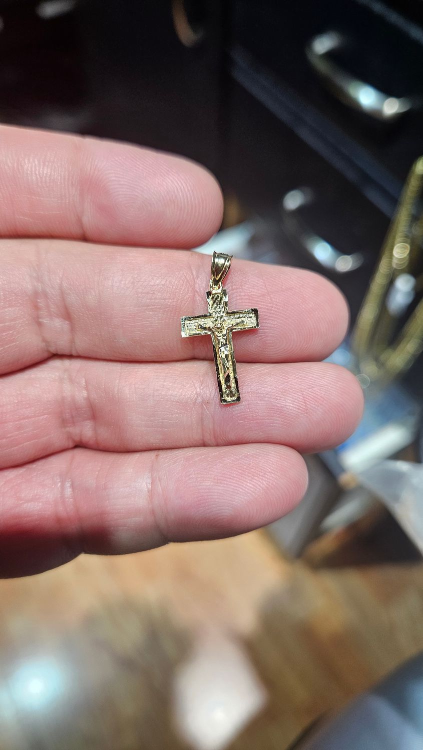 14K D/C CRUCIFIX CROSSES, 14K DC CRUCIFIXES: 14K 1&quot; CRUCIFIX 1.2 GRAMS (TINY, 3.9MM BAIL OPENING)