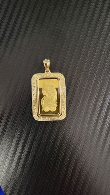 1.75&quot; 10 GRAM PAMP SUISSE LADY FORTUNA PENDANT W/GREEK BEZEL