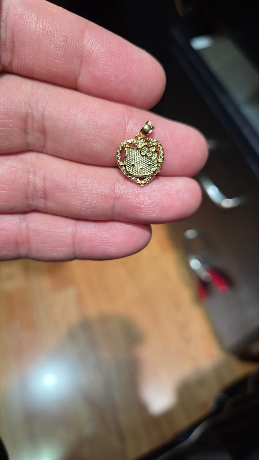 14K HELLO KITTY PENDANTS, 14K HELLO KITTY: 14K 3/4&quot; HELLO KITTY APPROX. 1.1 GRAMS (HEART)