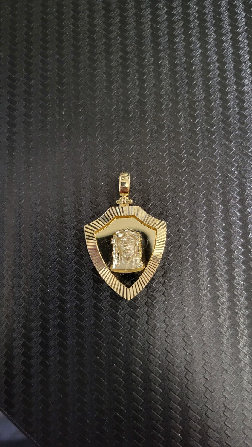 14K 1.4" SHIELD JESUS PENDANTS, 14K 1.4" JESUS PENDANTS: 14K 1.4" JESUS W/ D/C BORDER 5.5 GRAMS