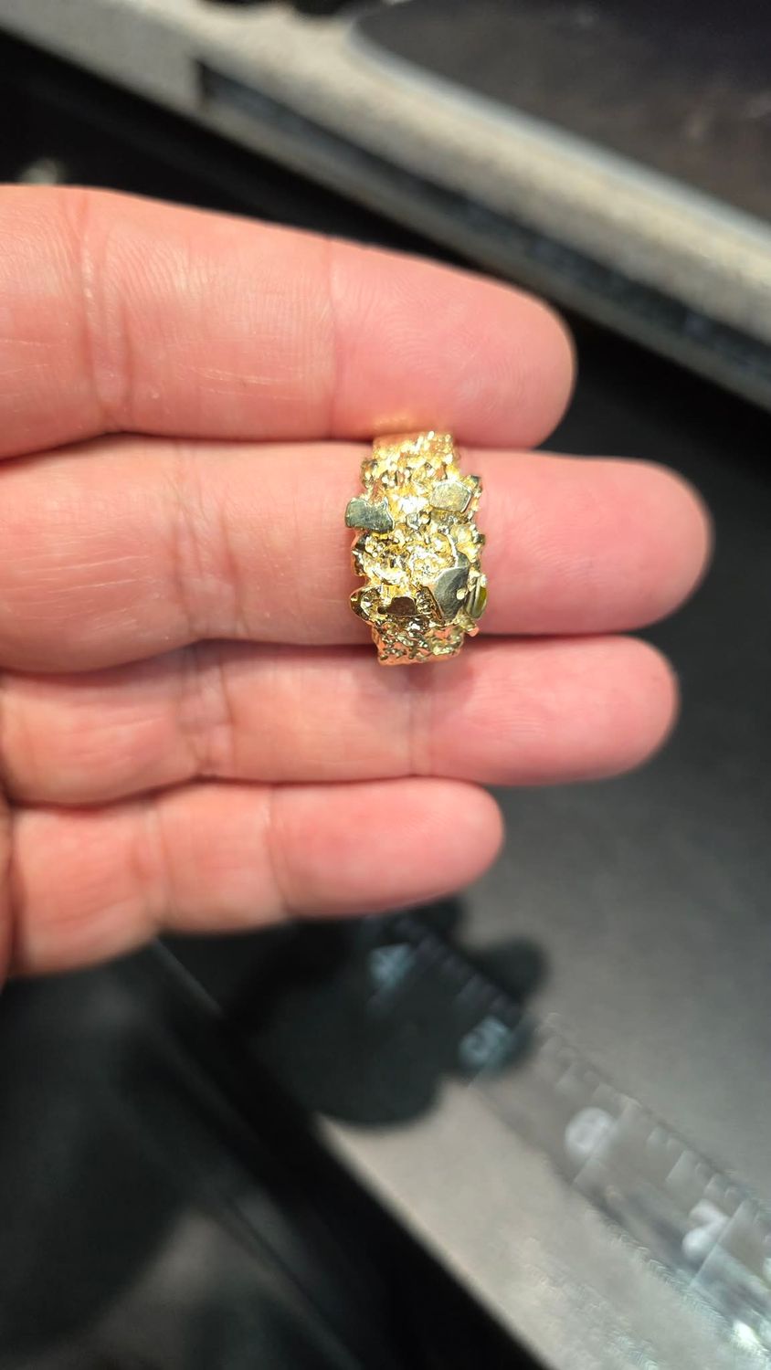 14K 12.5MM NUGGET RING, 14K NUGGET RING: 10K NUGGET RING 6 GRAMS (SIZE 10)