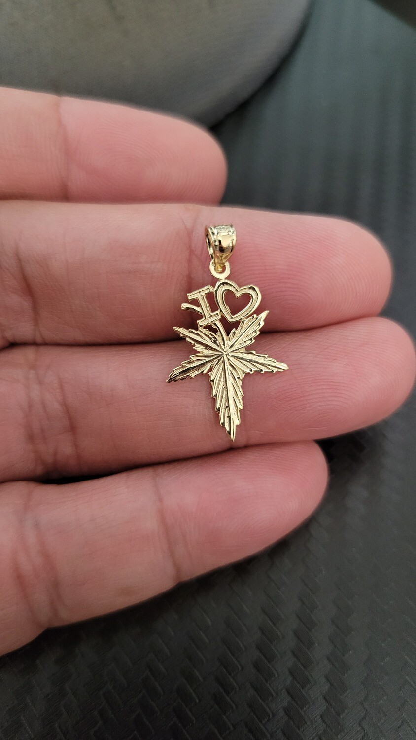 14K WEED MARIJUANA PENDANTS, 14K WEED MARIJUANA PENDANT: 14K 1.1" WEED PENDANT APPROX. 1.1 GRAMS