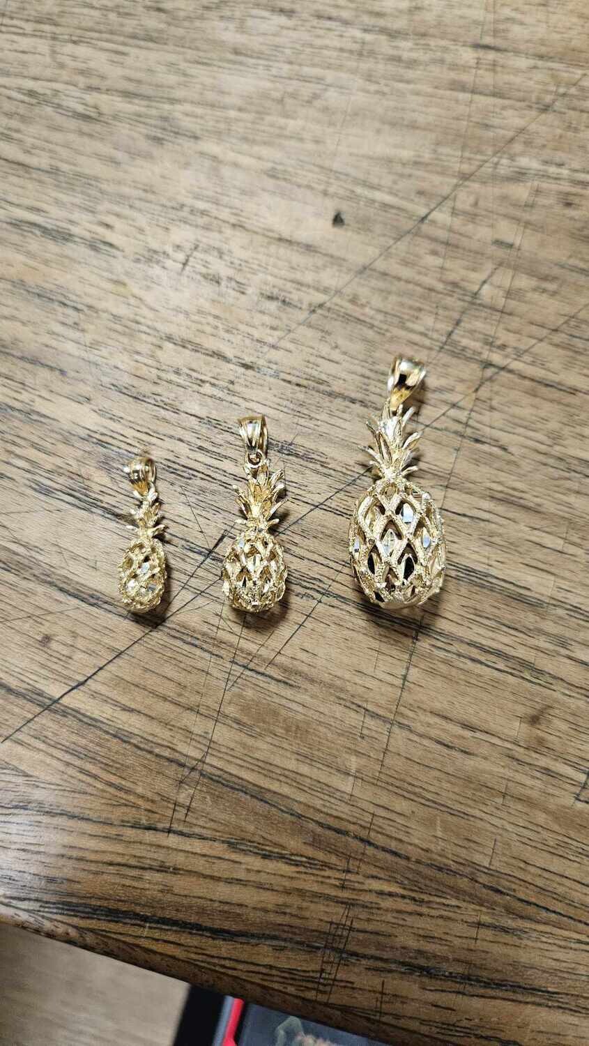 14K PINEAPPLE PENDANT