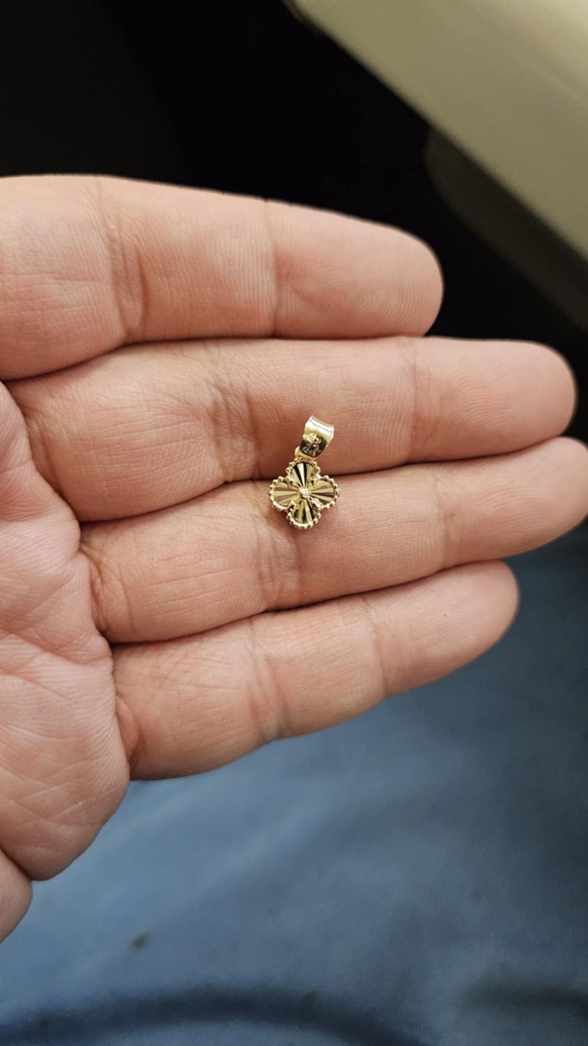 14K DC CLOVER PENDANTS, BRACELET, &amp; NECKLACES, DIAMOND CUT CLOVERS!: 14K TINY 5/8" DC CLOVER APPROX. .9 GRAMS