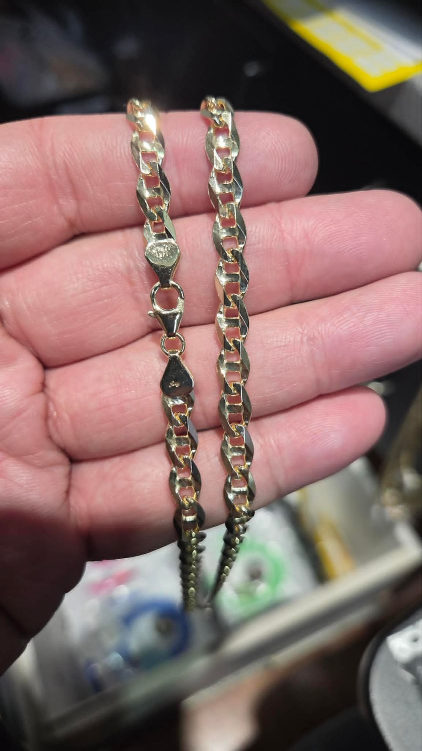 14K 6MM MARINER BRACELET, LENGTHS: 14K 6MM 7" APPROX. 8.8 GRAMS (OVAL ITALY)