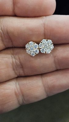 14K 1.2 CARAT CLUSTER STUD EARRINGS (LAB)