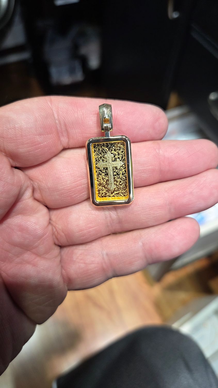 CROSS OF CHRISTIANITY 5 GRAM PAMP W/CUSTOM BEZEL