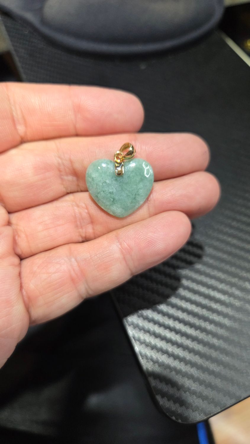 14K 1" JADE HEART PENDANT