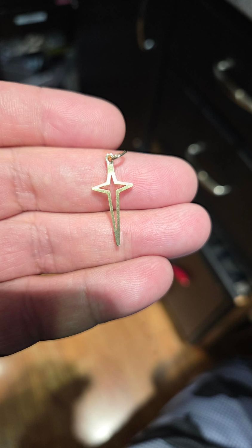 14K 1.1" NORTH STAR CROSS