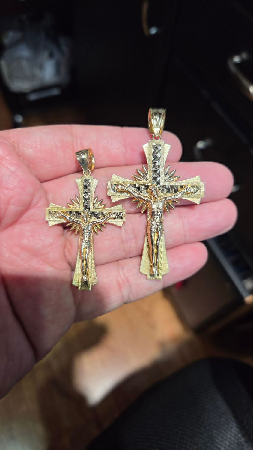 14K RADIANT CRUCIFIX