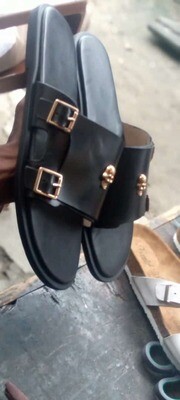 black cover slipper