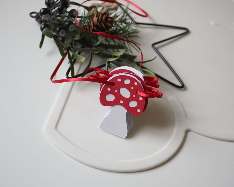 Xmas - Bunting - Toadstool