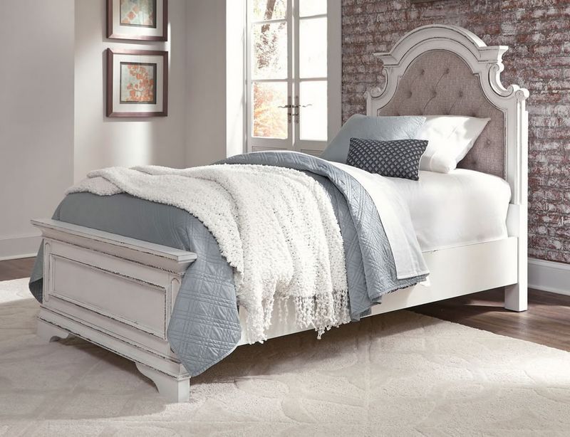 Magnolia Manor Full Size  Bed