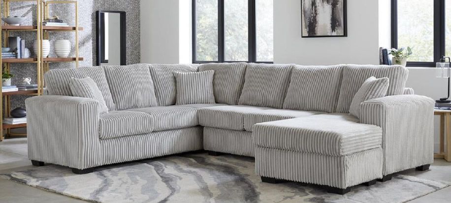 Ivory Sectional w/Chaise