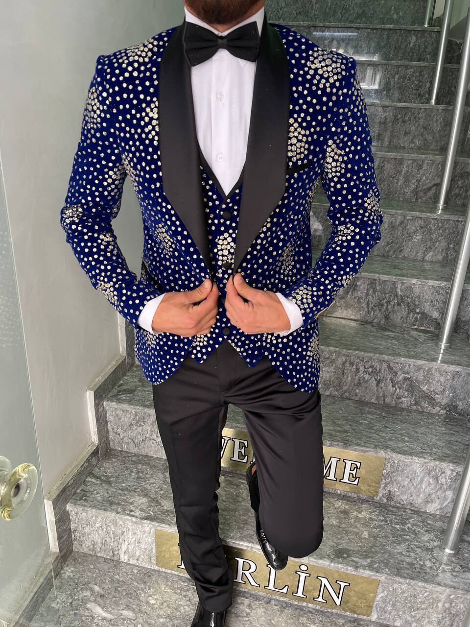 Classic Men&#39;s Suit