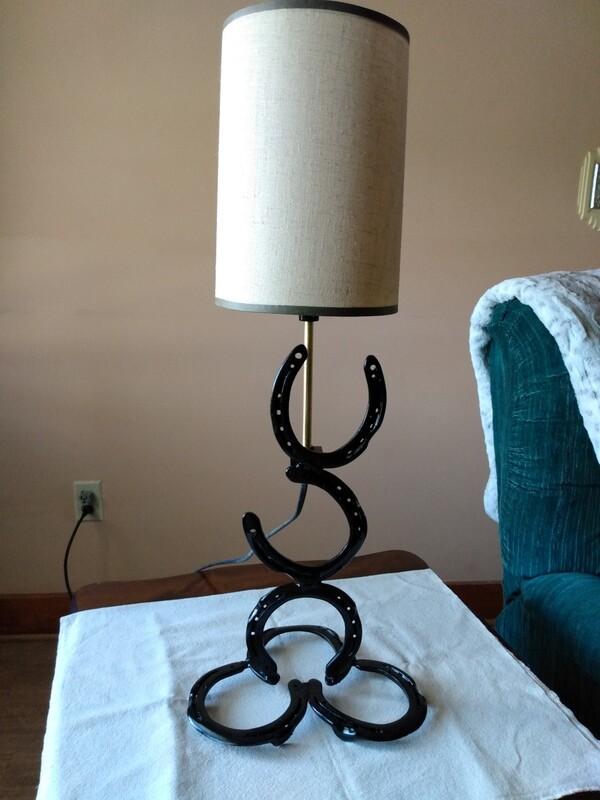 Horse shoe lamp