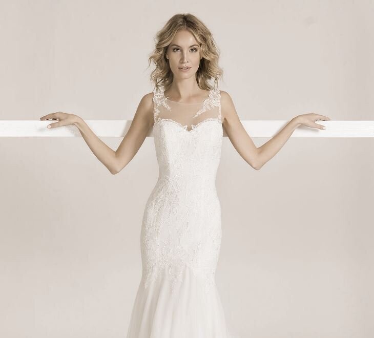 ​Brautkleid von Frida Claire in Gr. 44 ( Nr. 7037)