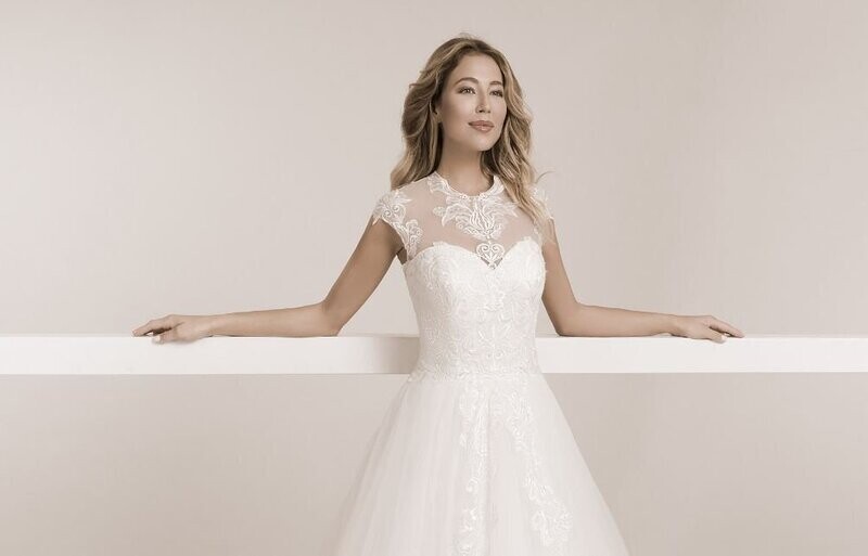 ​Brautkleid von Frida Claire in Gr. 44 ( Nr. 7007)