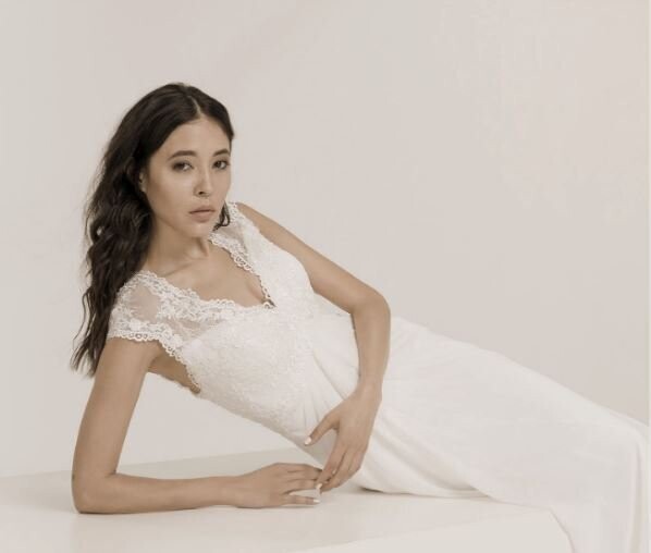 ​Brautkleid von Frida Claire in Gr. 44 ( Nr. 7027)