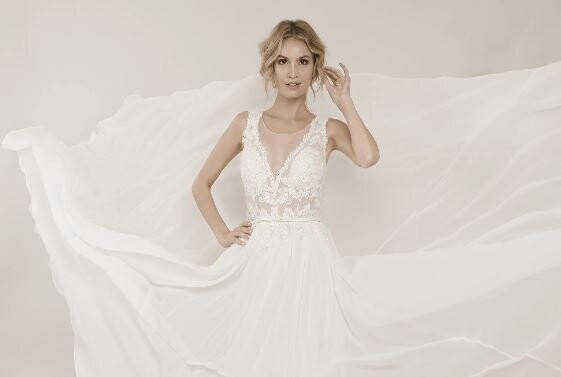 ​Brautkleid von Frida Claire in Gr. 44 ( Nr. 7035)