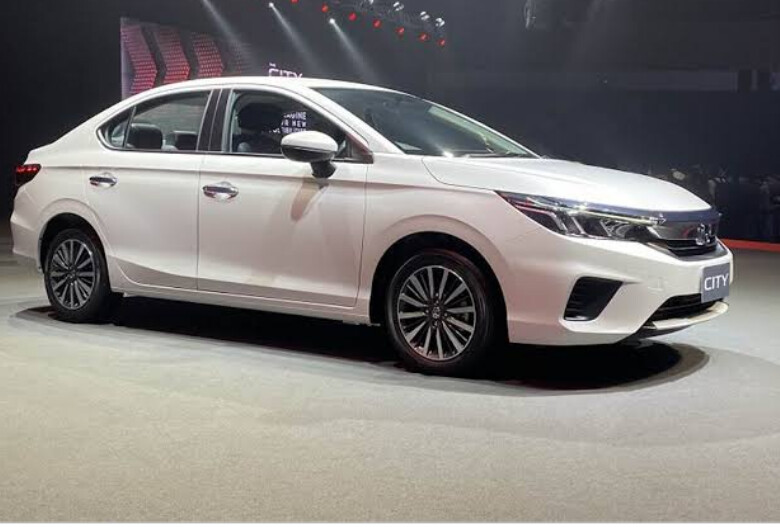 Honda City
( ₹ 11/Km )