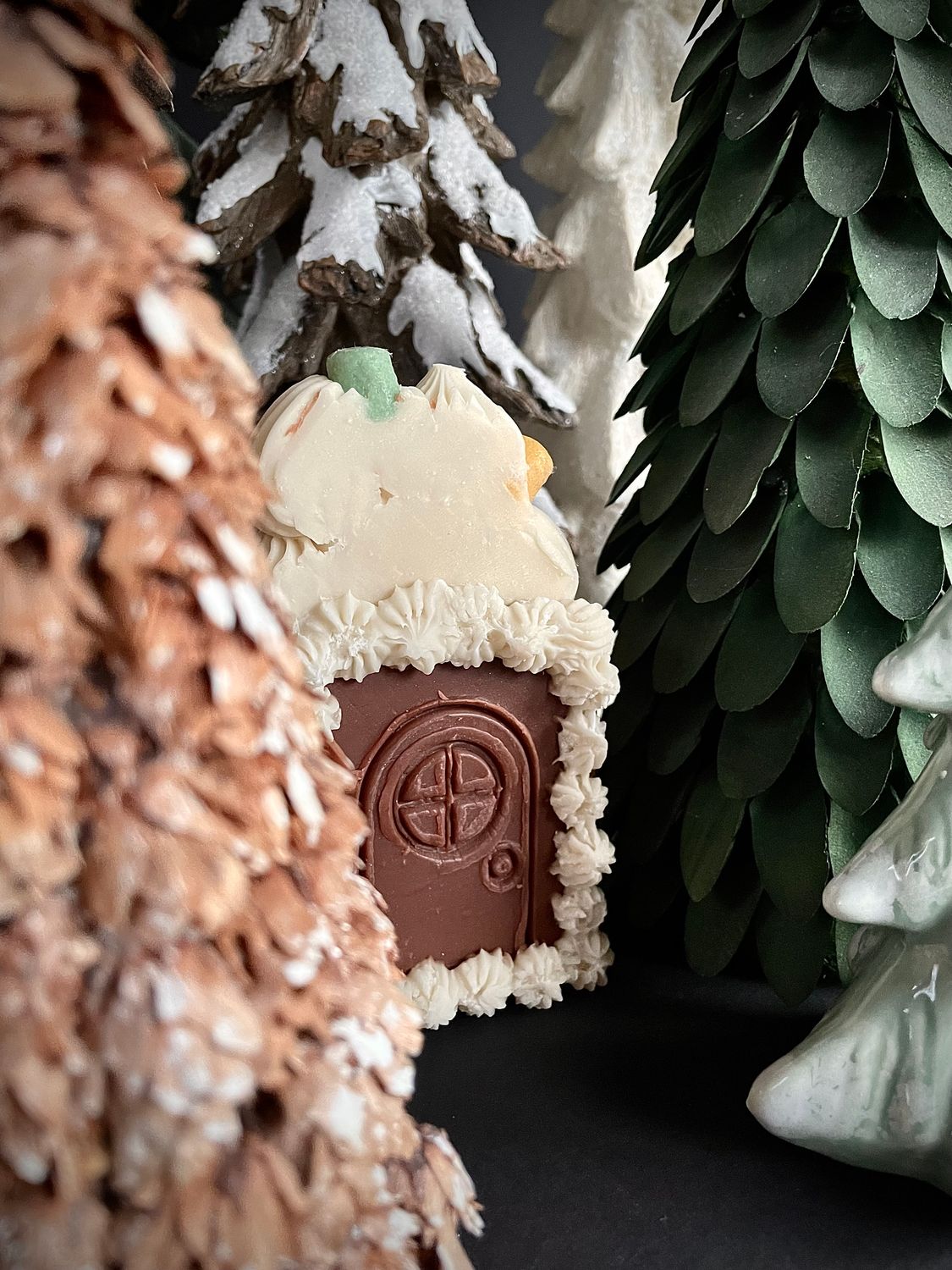 HARVEST SOAP: FROSTED GINGERBREAD HOUSE