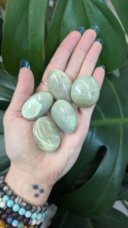 Garnierite, Tumbled