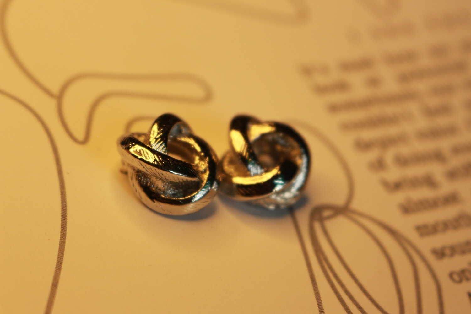Silver Knots