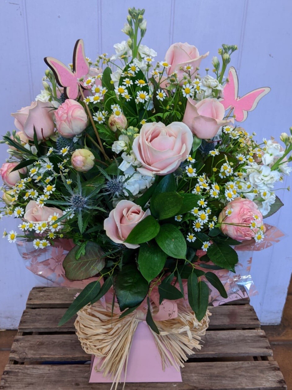Country Garden Vase *REQUIRES 5 DAYS NOTICE*
