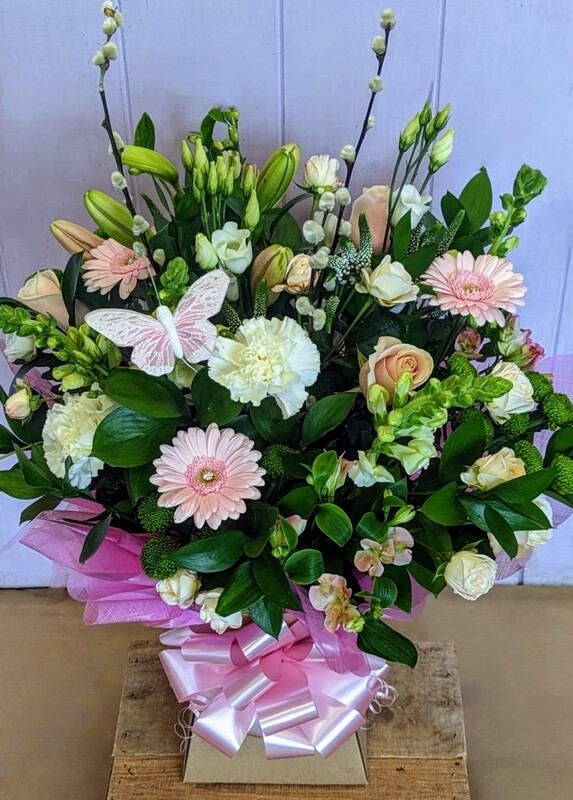 Deluxe Vase 
Click to view different styles 
*REQUIRES 3 DAYS NOTICE*